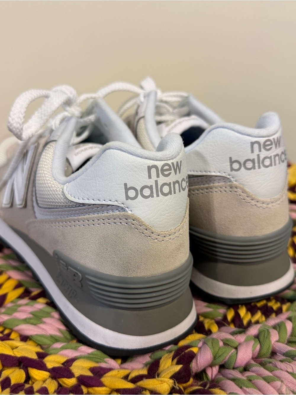 New Balance Beige & White Retro Runner size 8 - Picture 3 of 5